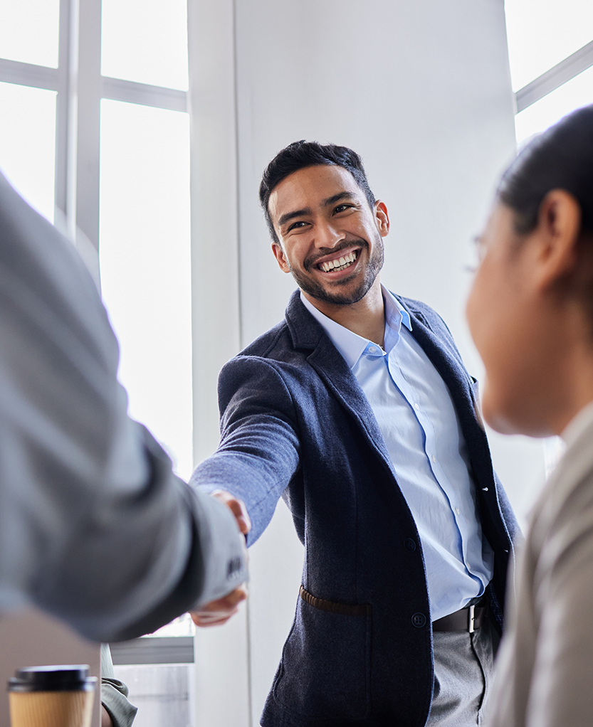 meeting-smile-handshake-with-business-people-office-b2b-deal-agreement-startup-opportunity-hand-shake-partnership-welcome-happy-businessman-shaking-hands-onboarding-support